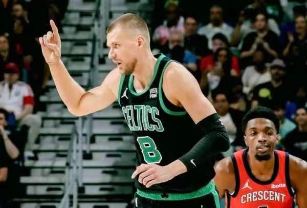 Celtics, det dominerende hold i Eastern Conference, banede vejen til slutspillet
